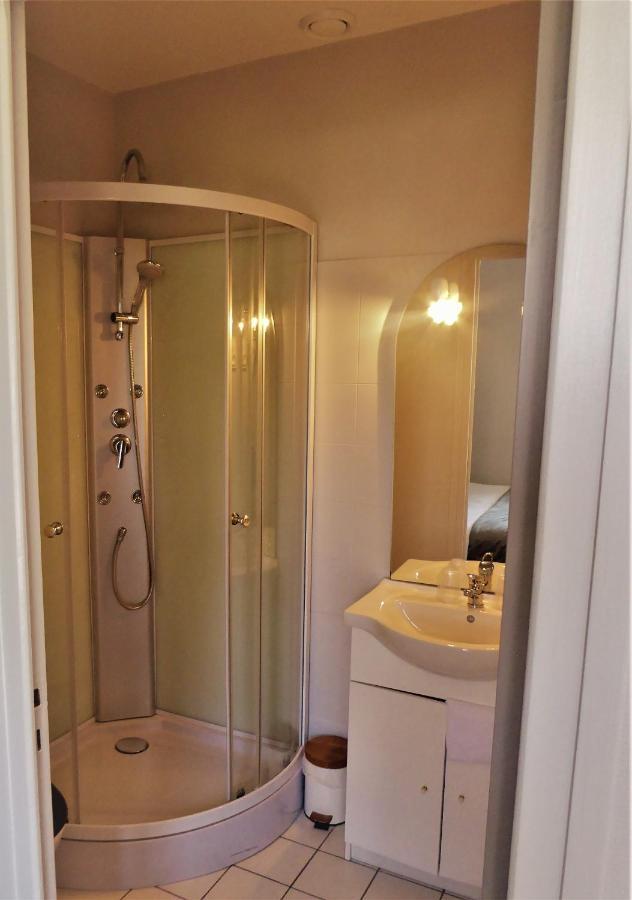 Auberge De La Paillere Lavours Kültér fotó