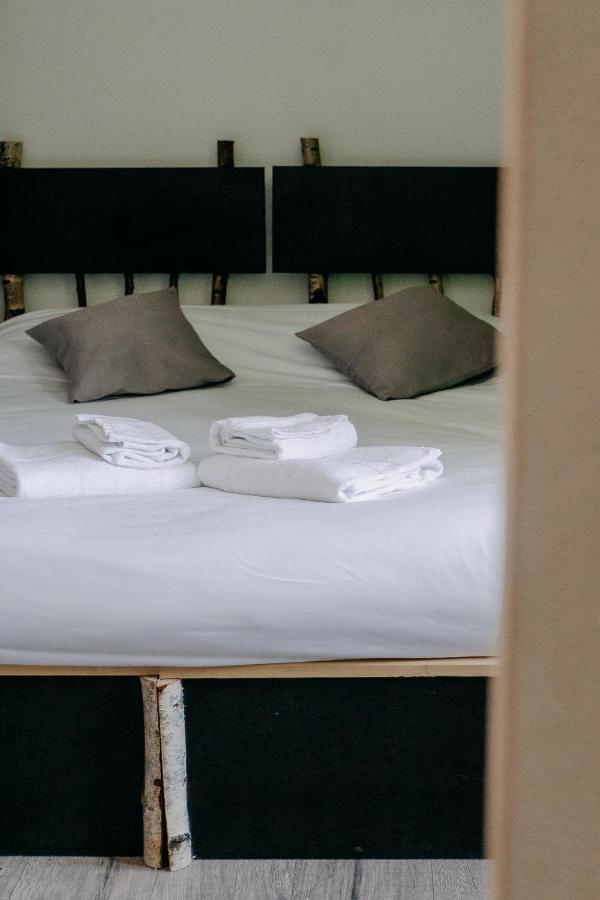 Auberge De La Paillere Lavours Kültér fotó