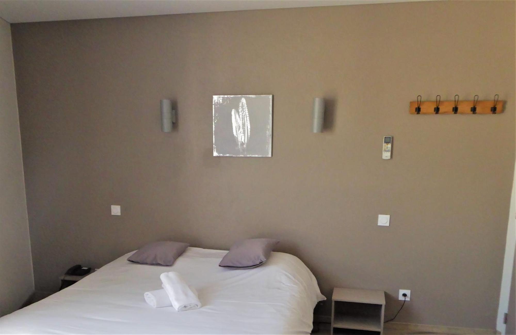 Auberge De La Paillere Lavours Kültér fotó